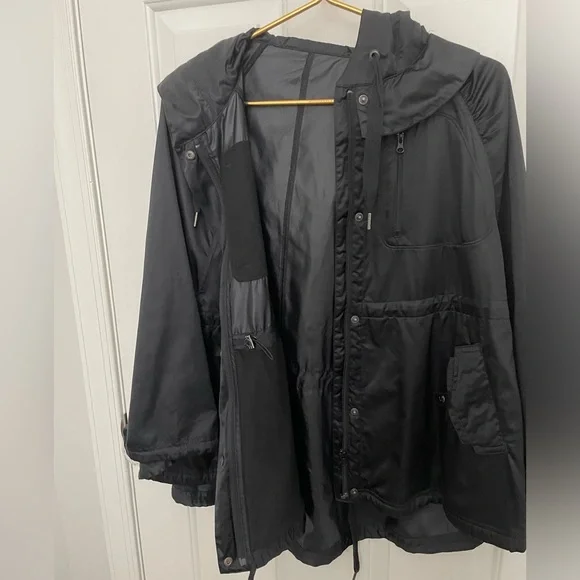 Lululemon Black Satin Wanderful Capelet Rain Poncho - Picture 3 of 8